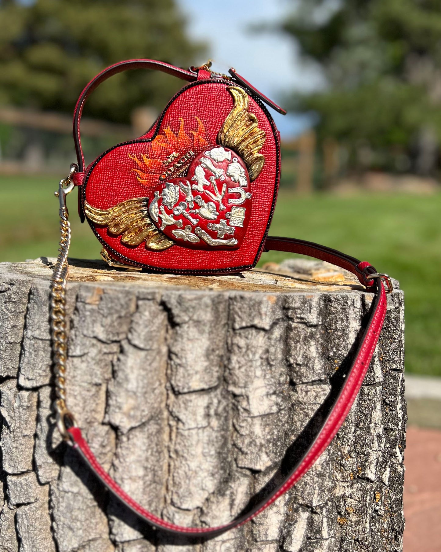 Milagro Heart Crossbody