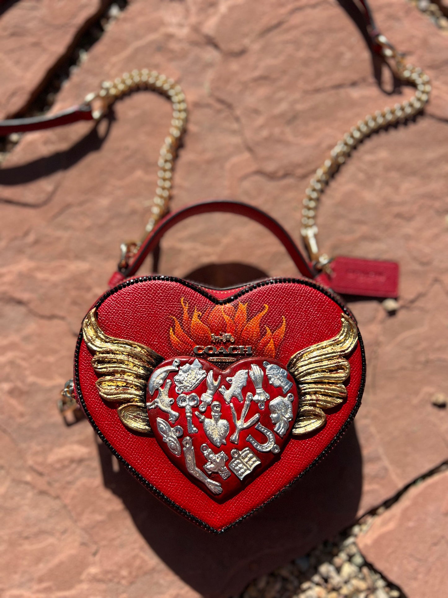Milagro Heart Crossbody