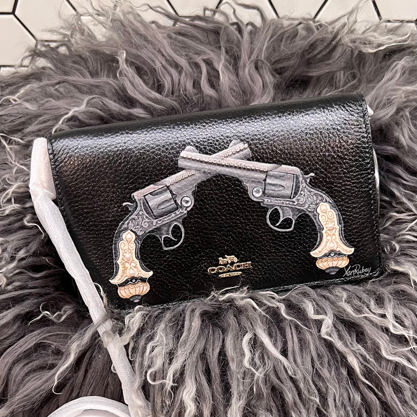 Smokin' Guns