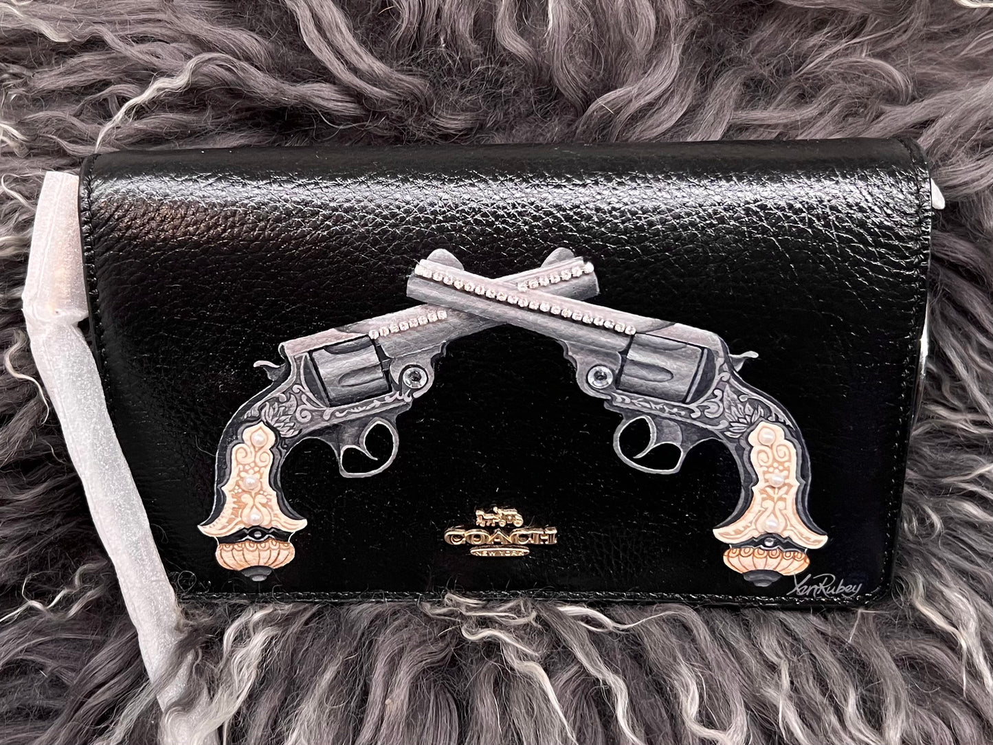 Smokin' Guns